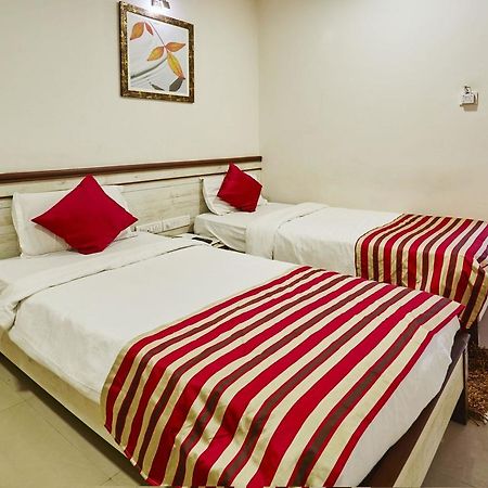 Hotel Crystal 孟买 外观 照片